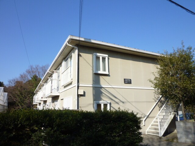 物件外観写真1　(駐車場１台付無料)