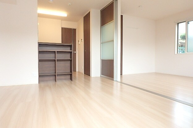 物件内観写真6　(カウンターキッチンのＬＤＫ１０帖)