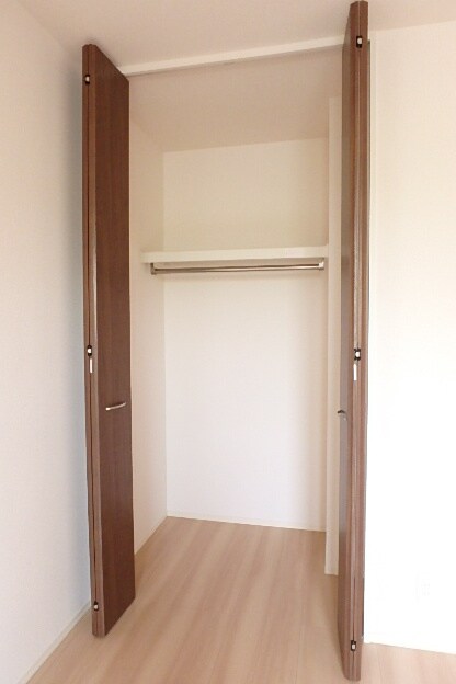 物件内観写真13　(クローゼット)