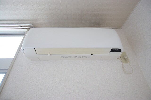 物件内観写真21　(洋室にはエアコンつきです)