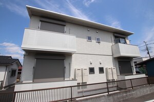 ラスティーズ外観写真