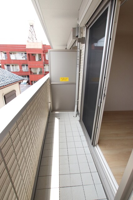 物件内観写真24　(広々としたバルコニー)