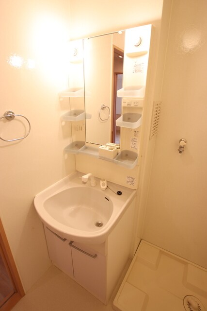 洗面所(別部屋参考写真です)