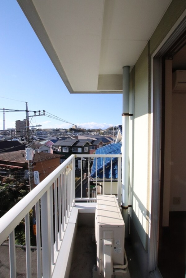 バルコニー(物干しざお掛け付バルコニー)