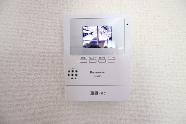物件内観写真18　(来客時に安心、インターホン付き！)