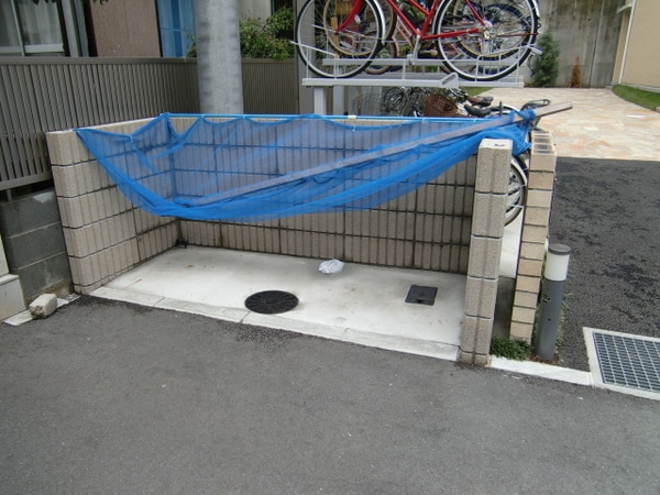 共用設備(敷地内にごみ置場あります)