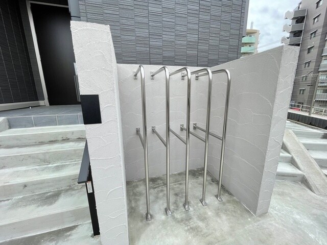 物件外観写真2　(サーフボード置場（一時利用）)