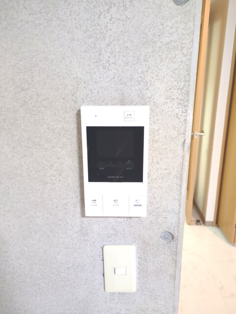 物件内観写真13　(TVモニターホン　オートロック付き)