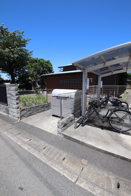 物件外観写真6　(ゴミ集積場)