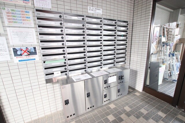 物件外観写真7　(宅配ＢＯＸ・集合ポスト)