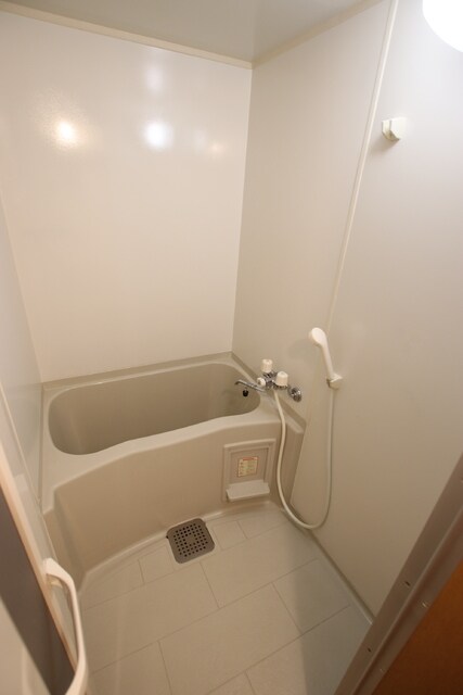 物件内観写真10　(バスルーム)