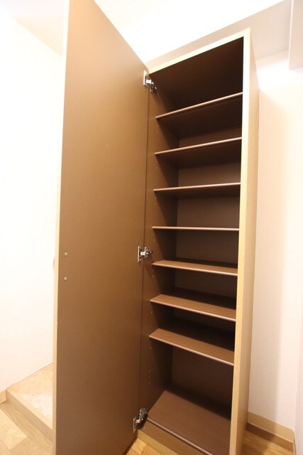 物件内観写真14　(下駄箱収納)