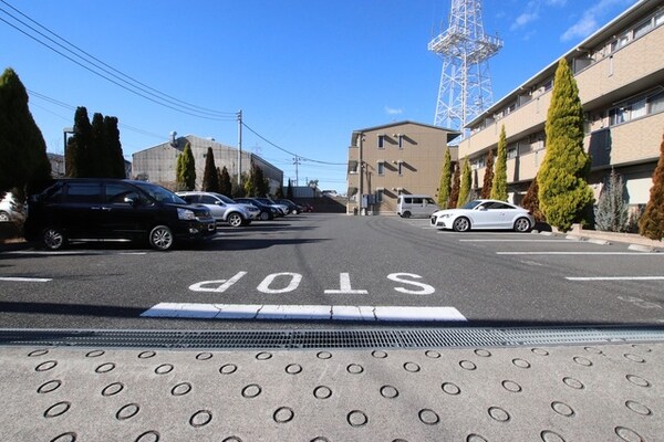 駐車場(敷地内駐車場（有料・要空き確認）)