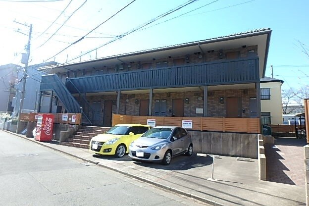 物件外観写真4　(駐車場要空き確認)