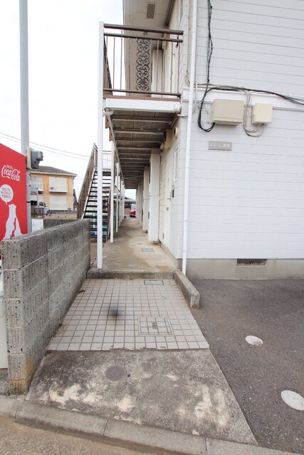 物件外観写真5　(建物入口)