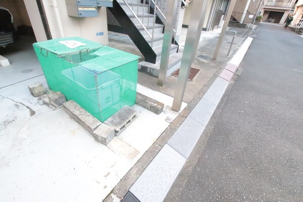 共用設備(ごみ集積場所)