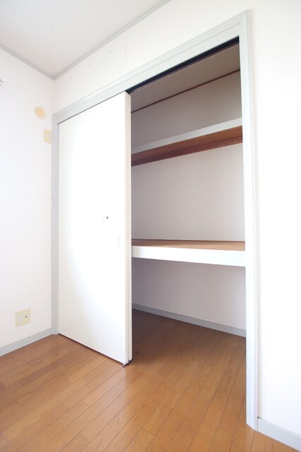 物件内観写真8　(クリーニング前写真です)