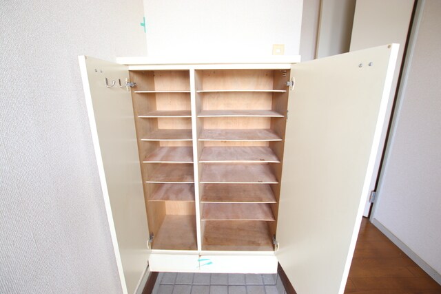 物件内観写真16　(クリーニング前写真です)