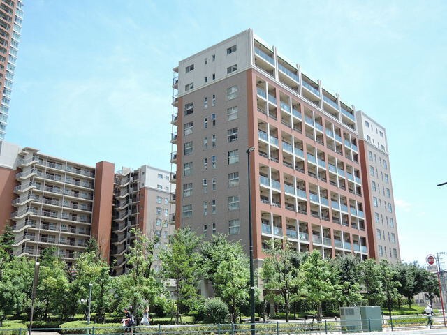 物件外観写真2　(★シングル～ファミリーまで多様な間取りが揃うウエスト棟★)