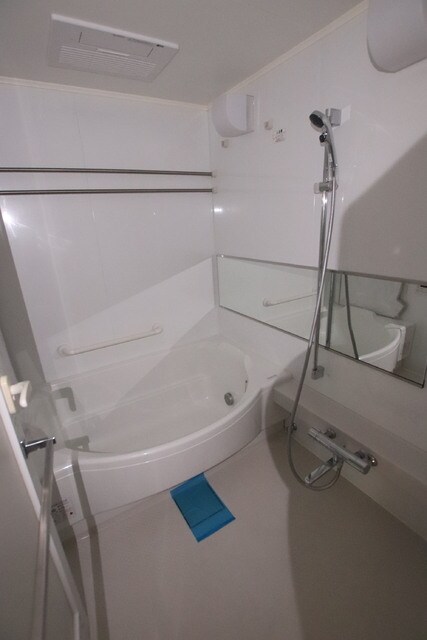 物件内観写真11　(退去前、参考写真)