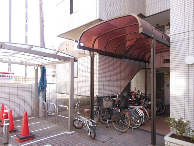 物件外観写真4　(駐輪場あり)