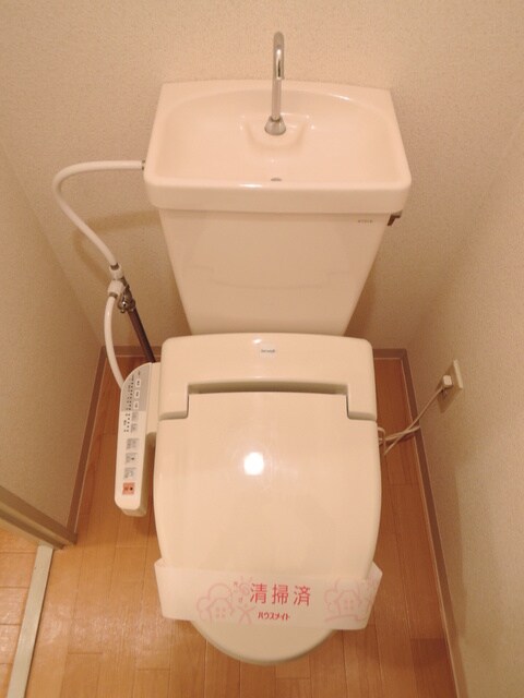 物件内観写真12　(温水洗浄便座付トイレ♪)