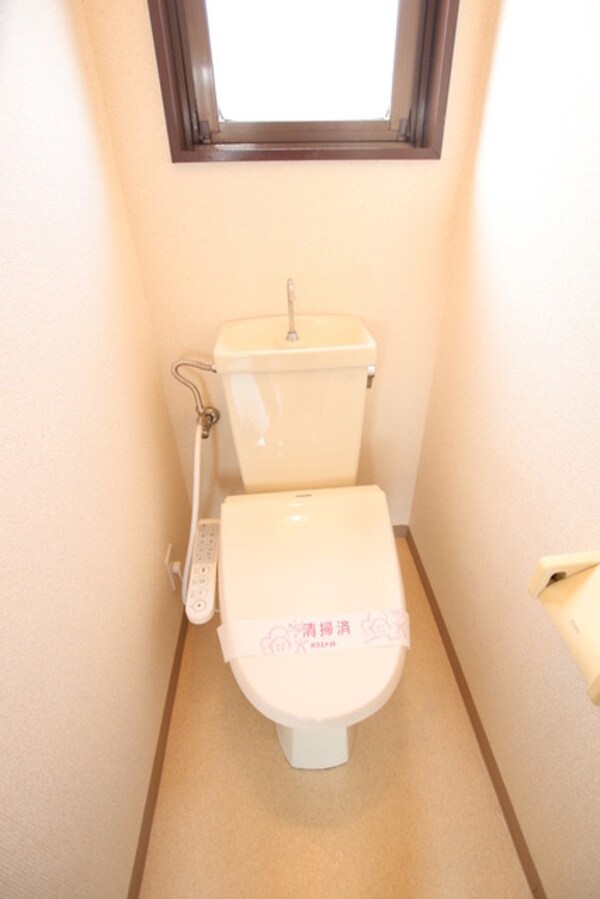 トイレ(温水洗浄便座設置)
