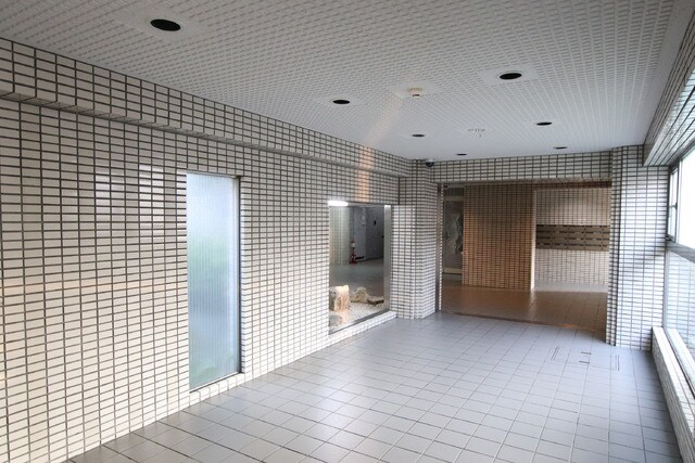 物件外観写真6　(エントランス)