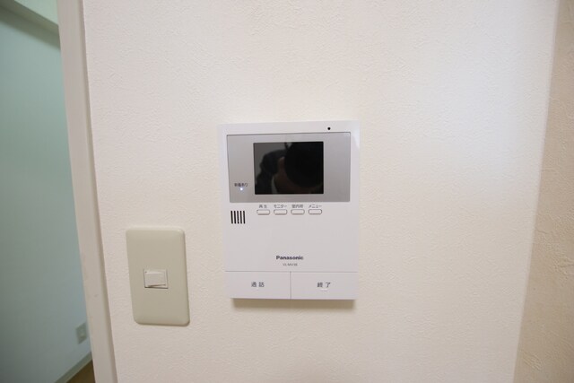 物件内観写真21　(TVモニター付きインターホン)