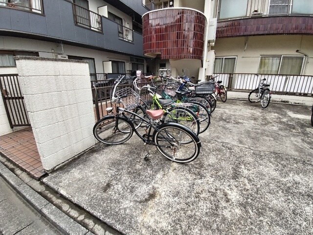 物件外観写真5　(★駐輪場★)