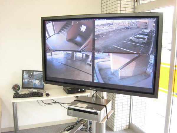 建物設備(事務所内では防犯カメラ映像が見れます。)