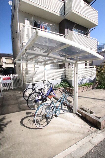 物件外観写真3　(★屋根付駐輪場★（空き状況・使用料等詳細はご確認下さい）)