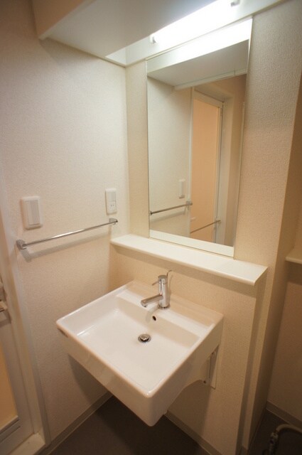 物件内観写真14　(独立洗面台)