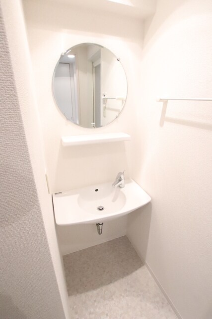 物件内観写真16　(※別室参考写真)