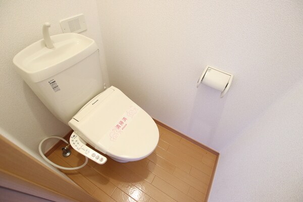 トイレ(洗浄便座付きのトイレです♪)