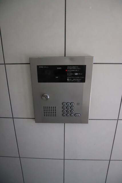 物件外観写真5　(モニター付きオートロック)