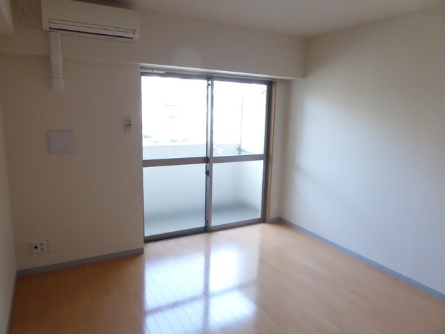 物件内観写真11　(居室です♪)