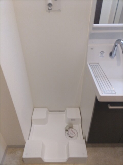 物件内観写真7　(室内洗濯機置場)