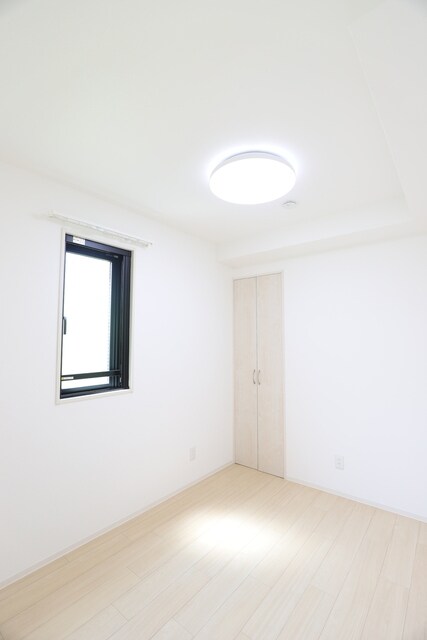 物件内観写真22　(◇3.7帖の洋室◇)