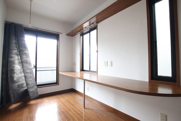 居室(【洋室】2面採光の明るいお部屋)