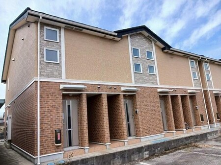 33ウエスト・モンターニュＢ外観写真