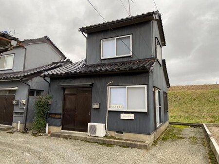 布瀬町2丁目貸家外観写真