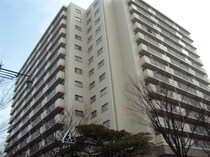 コープ野村万代の外観写真