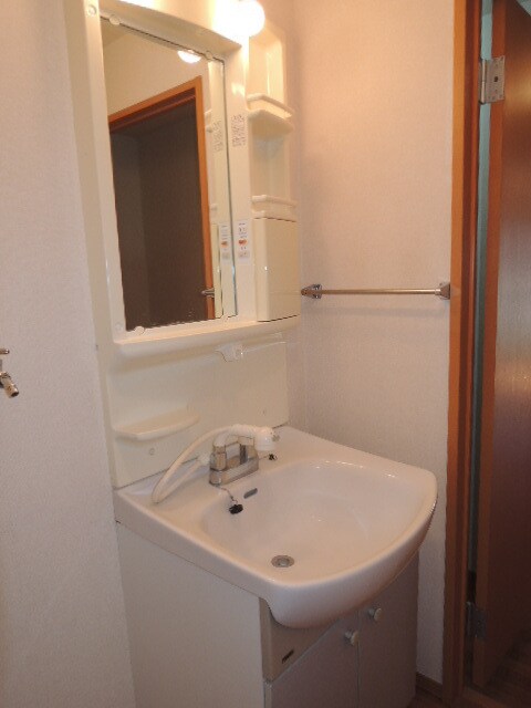 物件内観写真9　(独立洗面台♪)