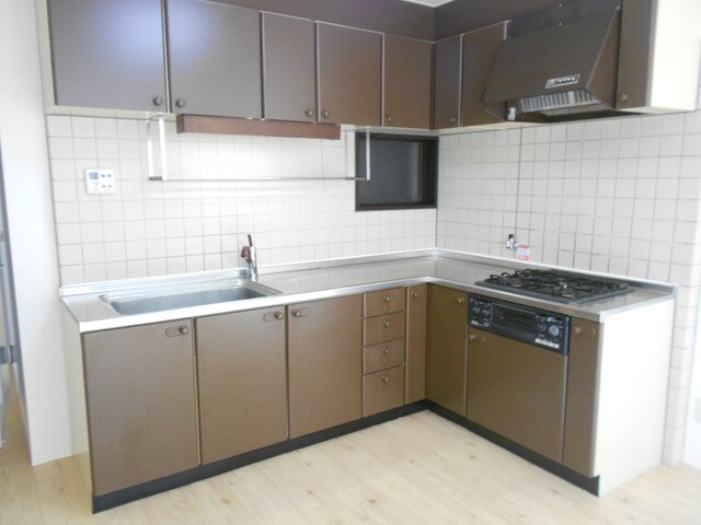 物件内観写真7　(【別室参考写真】料理も快適です♪)