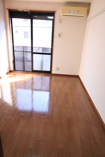 物件内観写真5　(☆明るい洋室☆)