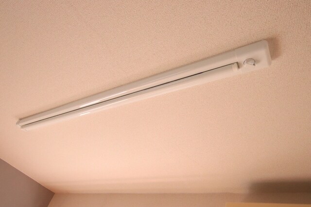 物件内観写真9　(室内物干し)