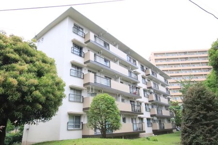 高塚団地２街区９棟外観写真