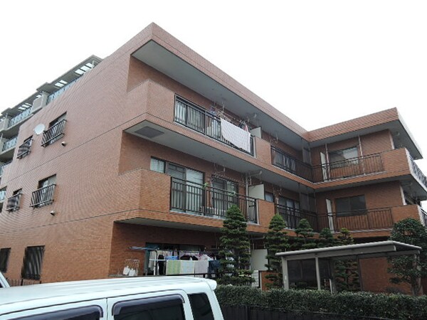 外観(落ち着いた感じのマンションです)