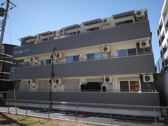 物件外観写真2　(綺麗な外観の物件です)